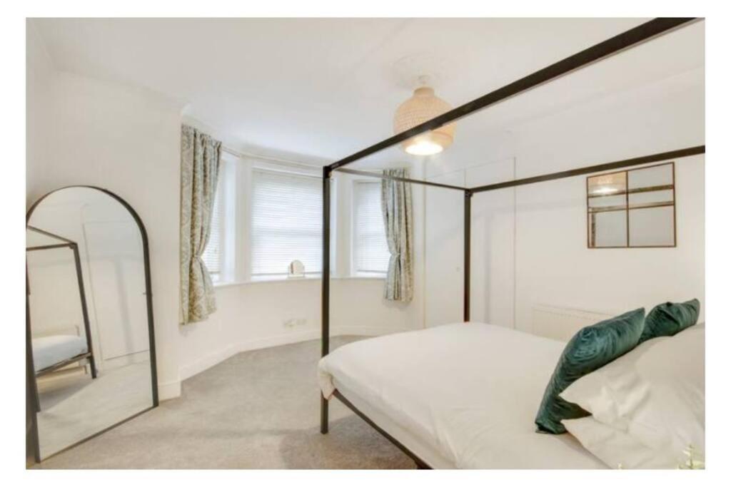 Central 2 Bedroom Garden Flat With Free Parking Royal Tunbridge Wells Zewnętrze zdjęcie